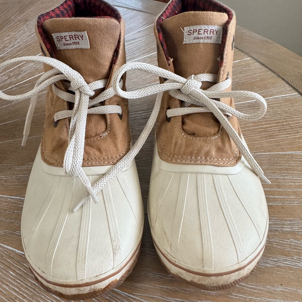 Sperry Tan and Cream Boots with Moccasin Style